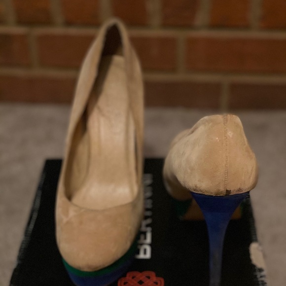 Cute Pumps - Picture 4 of 4